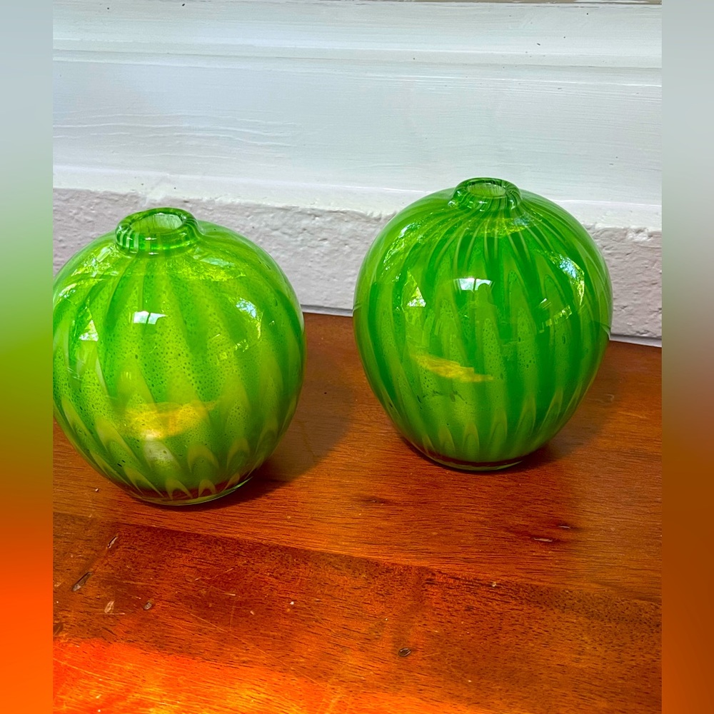 Set of Vtg Murano Green Cased Art Cased Glass Vase Controlled Bubbles